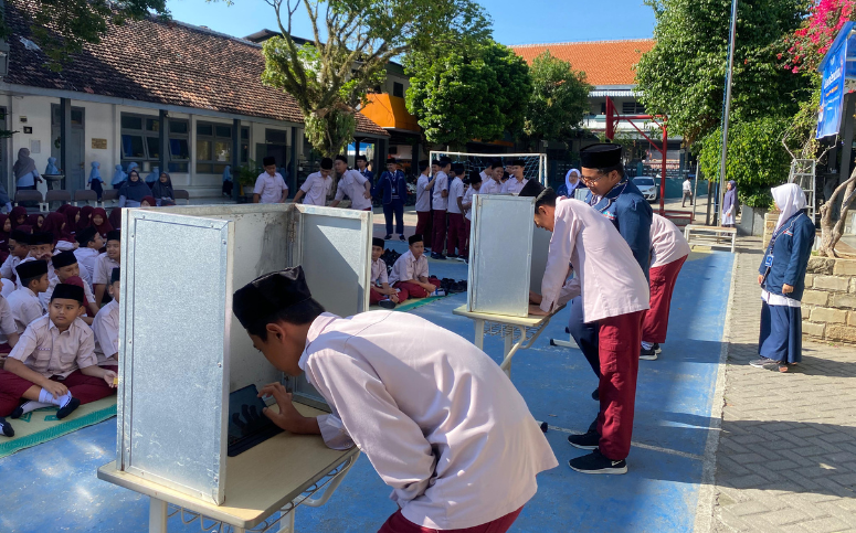 Pemilihan Ketua OSIS SMP IIS PSM Magetan Periode 2025/2026: Cerdas Berdemokrasi
