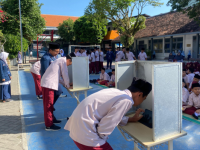 Pemilihan Ketua OSIS SMP IIS PSM Magetan Periode 2025/2026: Cerdas Berdemokrasi